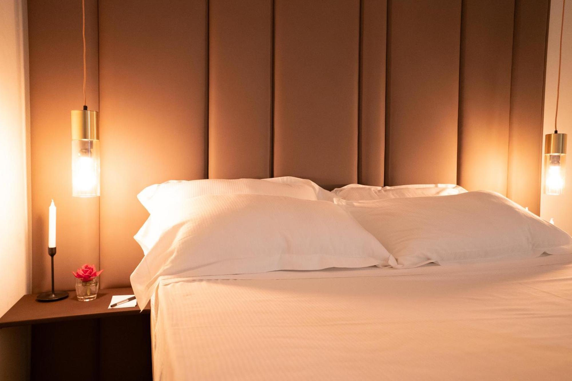 Alma Suites - Il Nido D'Amore Livorno Bagian luar foto