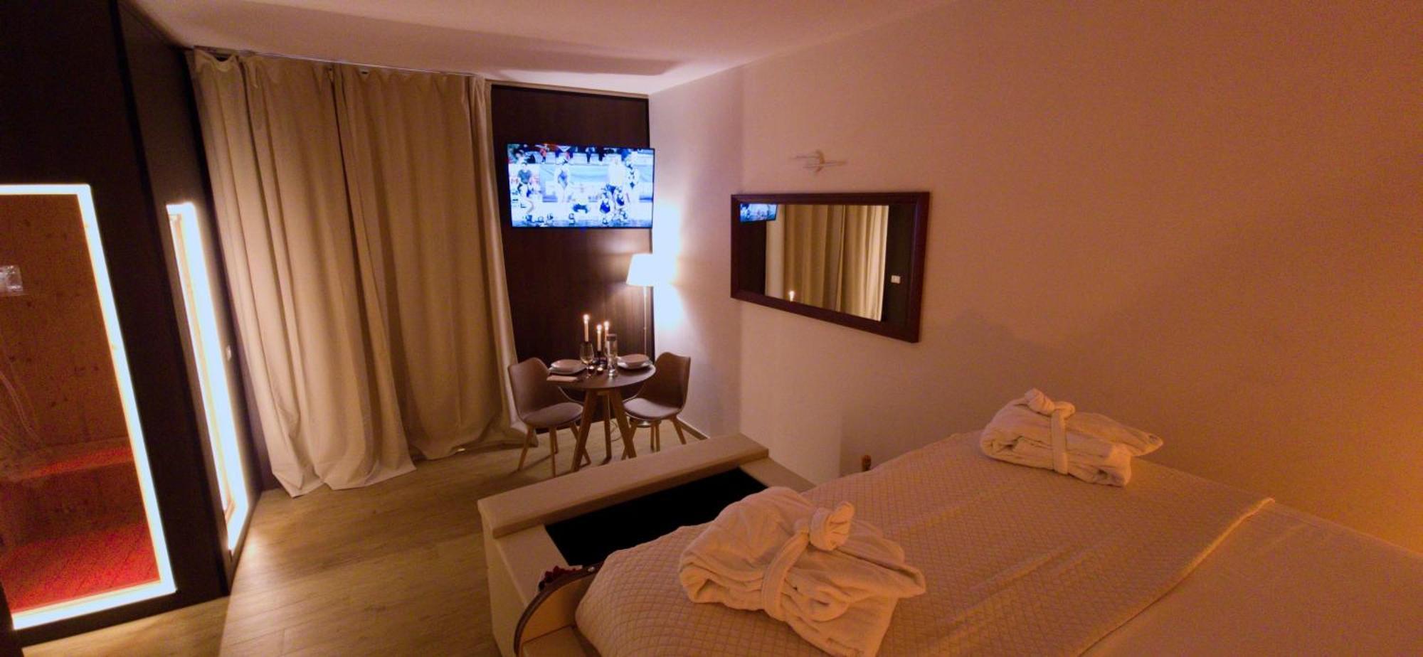 Alma Suites - Il Nido D'Amore Livorno Bagian luar foto